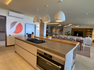 4 Bedroom Apartment