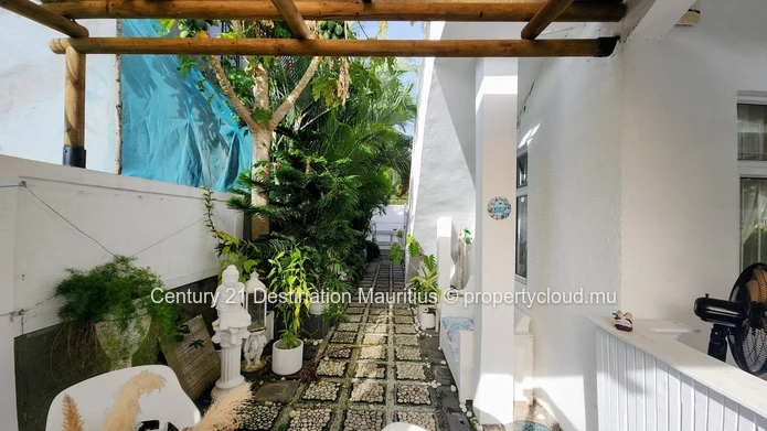 6 Bedroom Villa with Rental Income Potential in Cap Malheureux