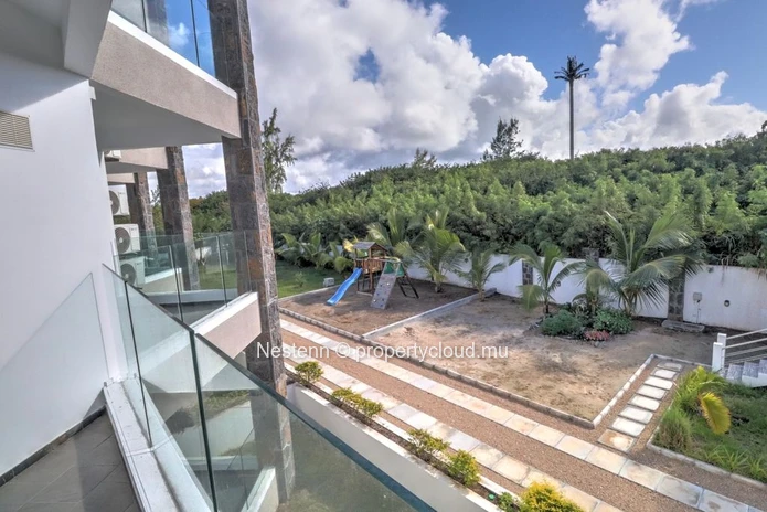 Charming 3-Bedroom Apartment in a Secure Residence