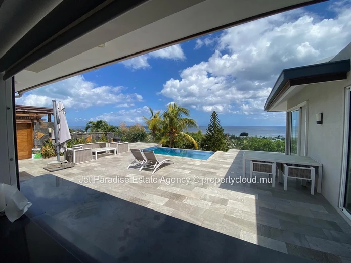 2 Luxurious Villas with Private Pool and Stunning Views in Tamarin 