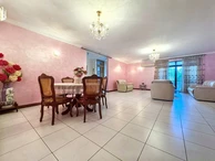 Elegant 3-BR Apartment in Quatre Bornes with Modern Amenities