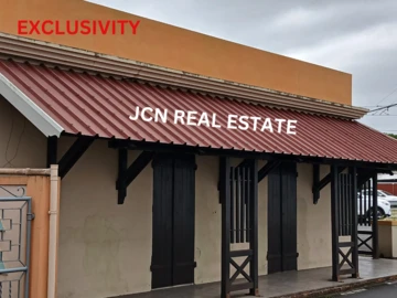 Commercial space Visible and highly accessible