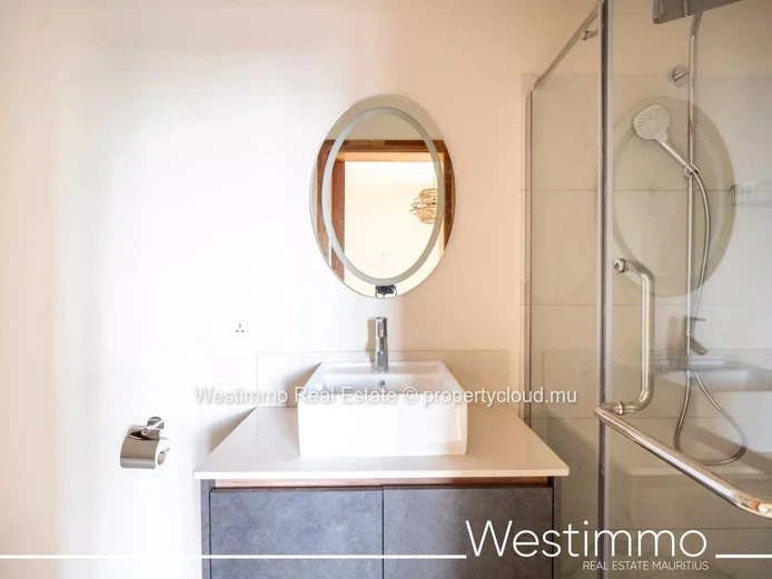 FLIC EN FLAC - Modern 3-bedroom apartment for long-term rental