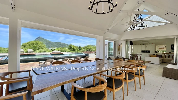 A Vendre - Villa d’Exception dans un Domaine Résidentiel à Petite Rivière Noire