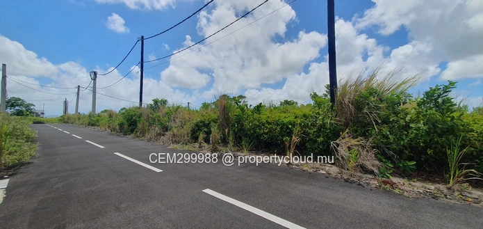 Terrain résidentiel de premier choix à vendre à Rose Belle, d'une superficie de 14,90 perches