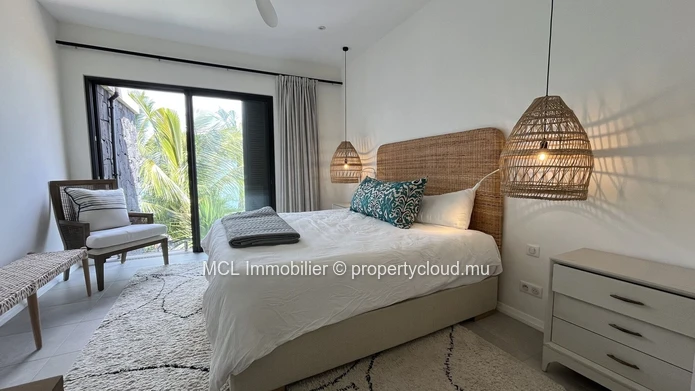 Luxurious apartment on the seaside