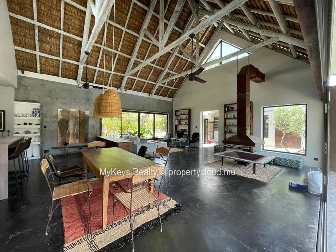 Luxury Villa - Black River - 4 Bedrooms
