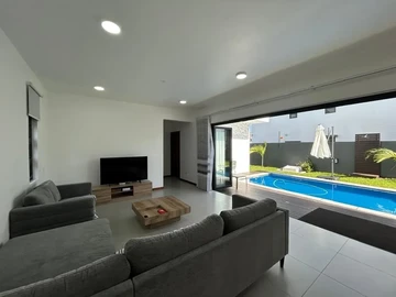 4 Bedroom Villa