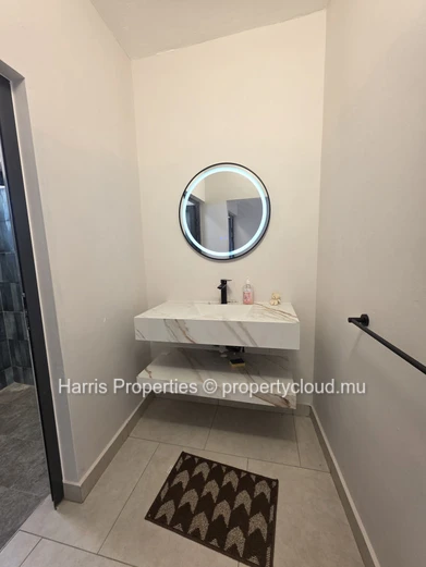 Luxurious Modern Individual Duplex for Rent in Pereybere – Elegant Design & Premium Comfort