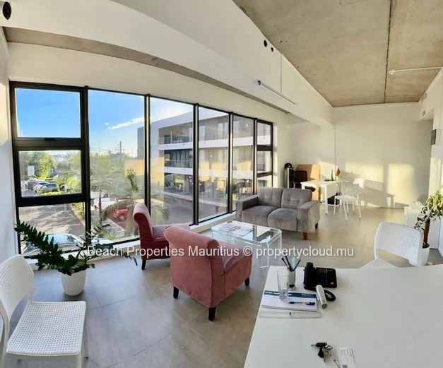 Modern Office Space for Rent – Black River / Tamarin