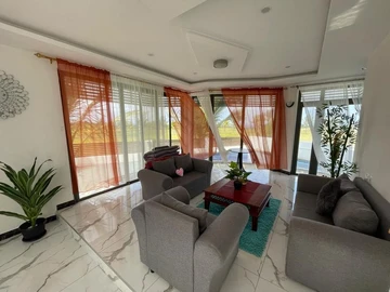 Stunning Coastal Oasis 