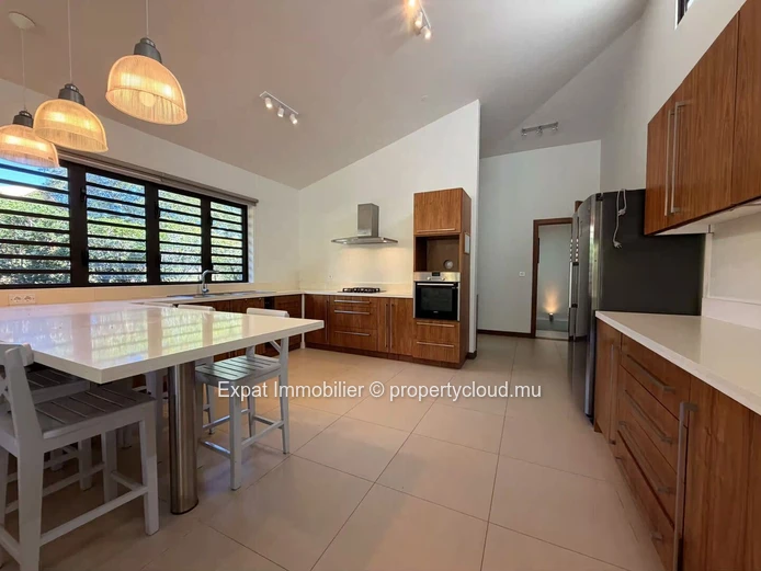 Prestigious 4-Bedroom Villa for Rent – Les Salines Pilot, Black River