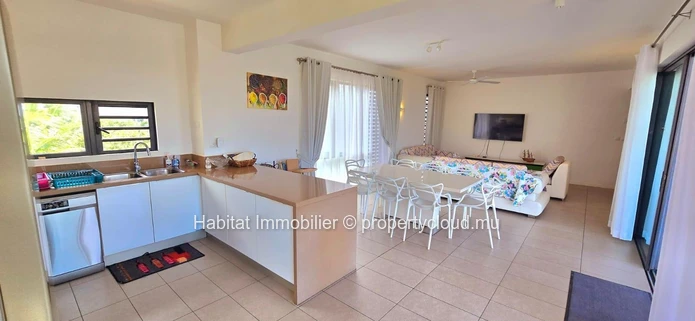 Splendide penthouse de 229 m², meublé et équipé, situé dans le domaine exclusif d'Azuri