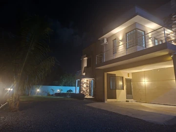 4 Bedroom Villa