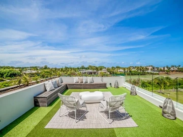 5 Bedroom Villa