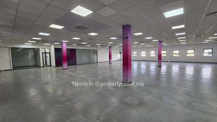 Modern offices in strategic location and excellent accessibility