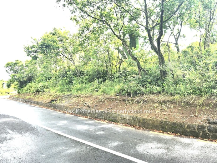 ONE OF A KIND – LAND 21,46P / 238.43T – HIGHLANDS – Rs 9M