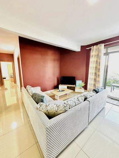 Flic en Flac superbe appartement 3 chambres avec piscine, ascenseur et belle terrasses