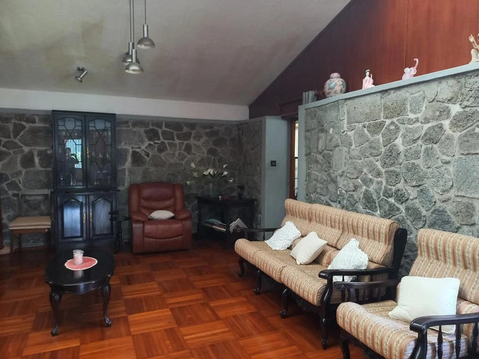 Maison à vendre à Quatre-Bornes - Des possibilités infinies