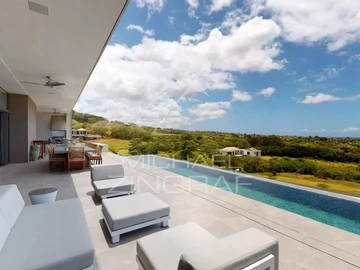 5 Bedroom Villa