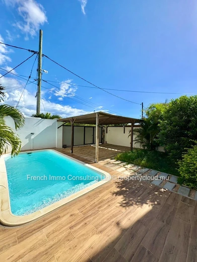 Villa moderne 3 chambres, piscine a trou aux biches