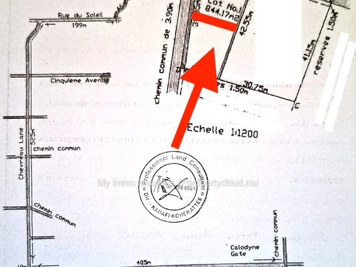 Residential land 422 m² – Calodyne, quiet and sought-after area