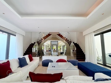 7 Bedroom Villa