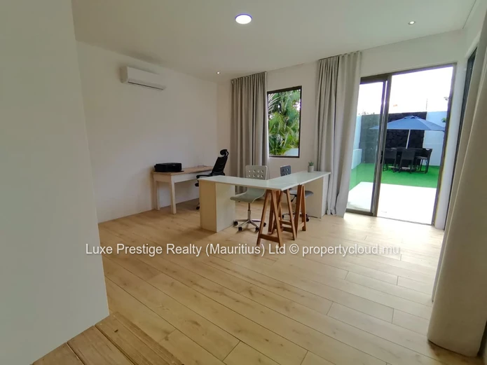 Villa de Luxe Meublée 5 Chambres à Louer à Grand Baie | Piscine Privée | Résidence Sécurisée