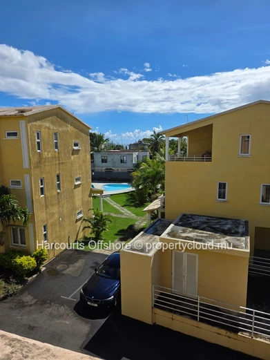 Furnished 4-bed Apartment with Pool & Balcony - Calodyne
