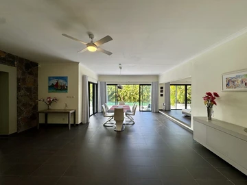 8 Bedroom Villa
