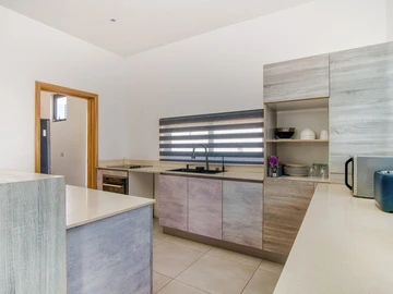 5 Bedroom Villa