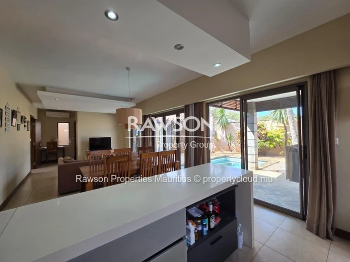 4-Bedroom Villa | Private Pool | Secure | Pereybere