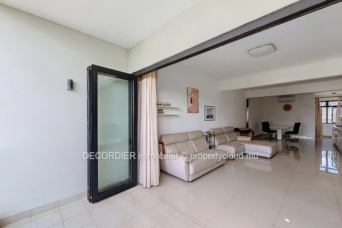 Spacious Apartment for Rent – Pereybère