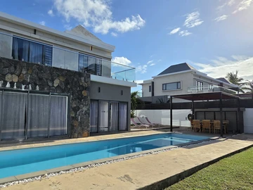 4 Bedroom Villa