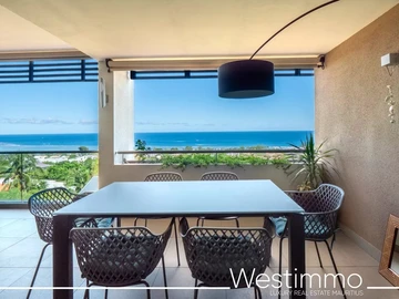 TAMARIN - Beautiful 3 bedroom penthouse apartment for sale