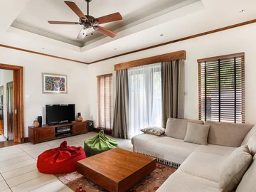5 Bedroom Villa