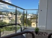 Discover this beautiful and well-maintained 2-bedroom apartment