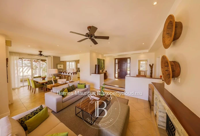 BEL OMBRE - VEFA - Villa avec vue sur le golf et les montagnes - 3 chambres