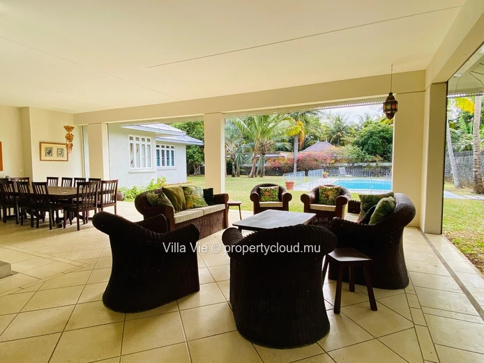Bain Boeuf - Maison familiale de 4 chambres avec piscine