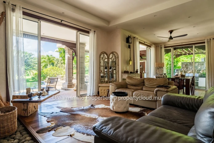 Villa meublée de 3 chambres au cœur de la nature dans le domaine golfique Heritage Villas Valriche à Bel Ombre – Ile ...