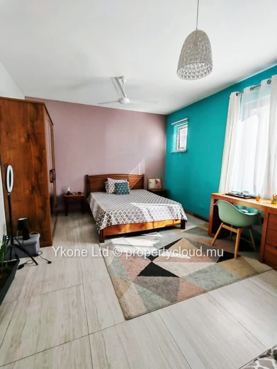 Apartment For Sale In Albion