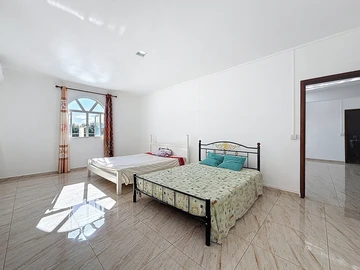 7 Bedroom House