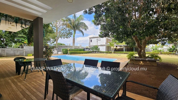 4-bedroom house for sale in Beau Bassin 
