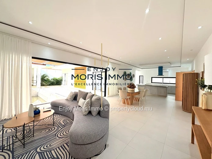 Villa moderne neuve 4 Chambres avec Piscine – À vendre à Grand Baie