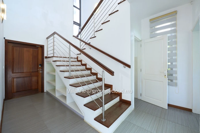 Belle Mare - Charming villa with sea and mountain views