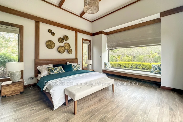 Sublime villa located in a secure residence