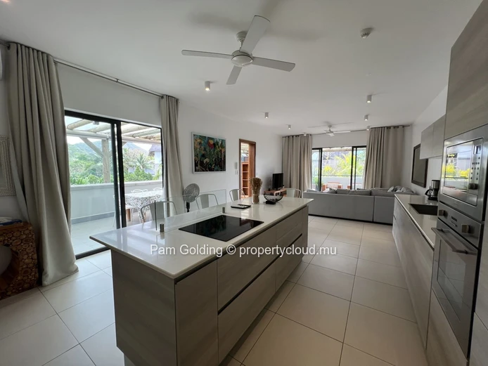 Two-Bedroom Marina Apartment in L'Estuaire – Private Mooring & Ocean Access