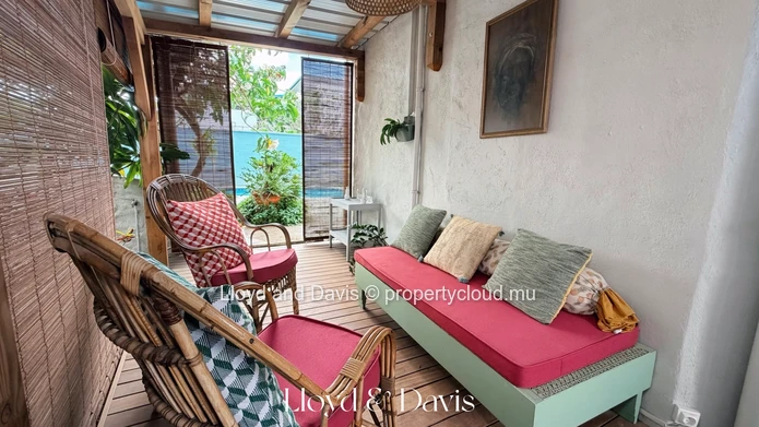 Charming Tropical Artist's Villa Available for Rent