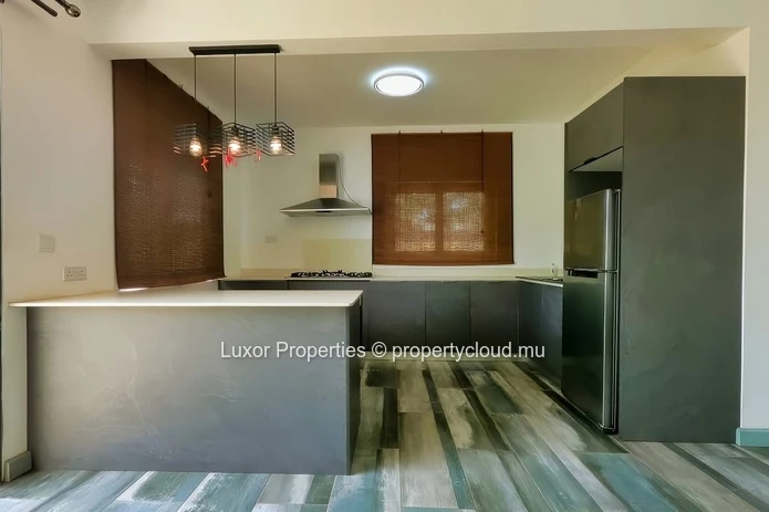 Flic en Flac | Duplex for Rent (cats only)