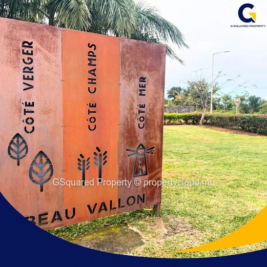 Gated 792 m² Plot in Beau Vallon, Côté Champs